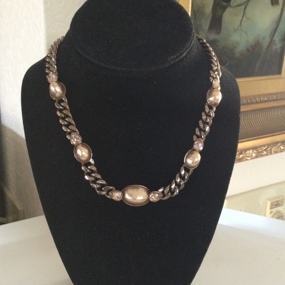 GIVENCHY PEARL AND CRYSTAL STATION CURB CHAIN NECKLACE BRONZE EUC